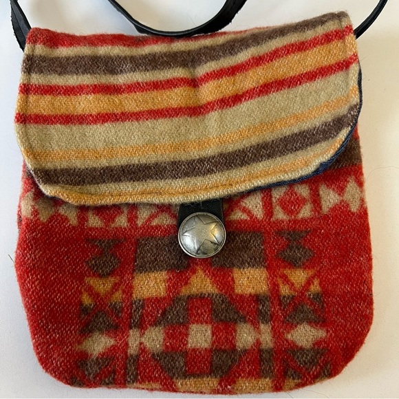 Wool Crossbody Bag Native American-inspired pattern - Picture 2 of 7